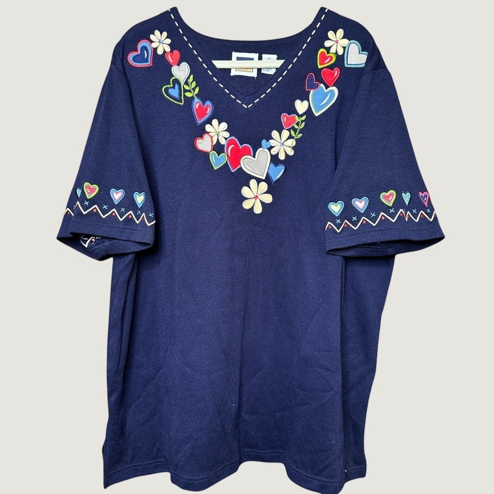Vtg Grandma Core V-Neck Short Sleeve T-Shirt Women's 2X Hearts Floral Embroidery